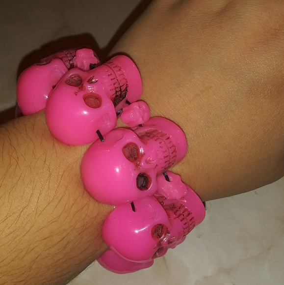 🚫SOLD🚫 Kreepsville 666 Pink Skull Bracelet - Picture 3 of 3